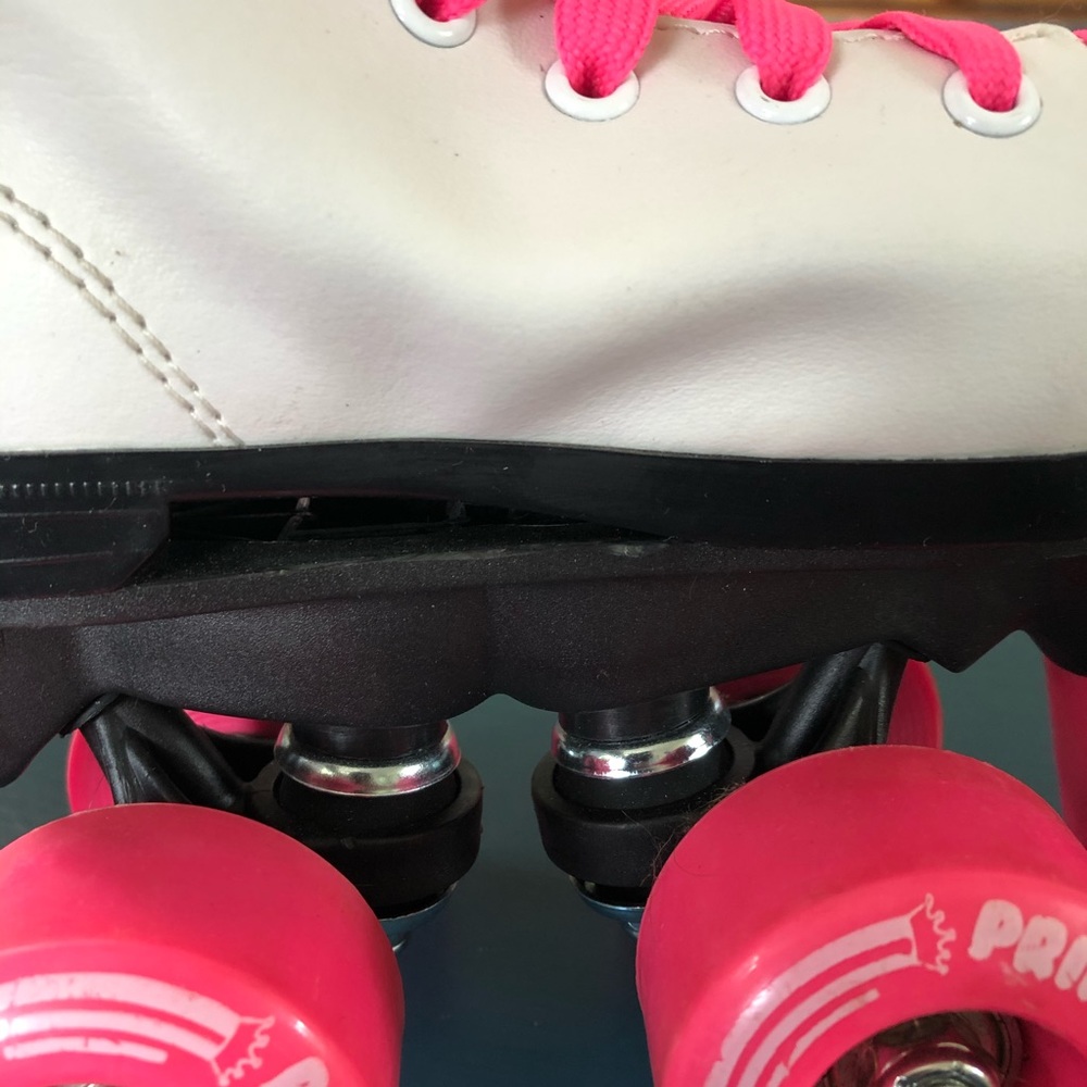 Girls Skates - Picture 8 of 12